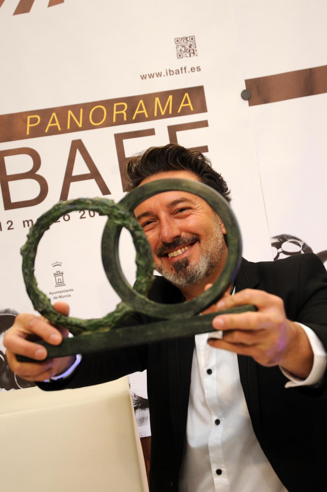 Toni Menguiano, primer Premio Arrebato del Festival IBAFF XII